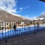 Conques Linsoles / Benasque Apartment *