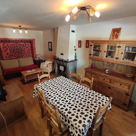 아파트 Conques Linsoles / Benasque *